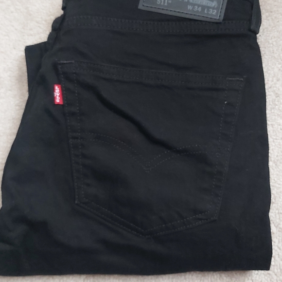 Men's black Levis - Picture 3 of 3